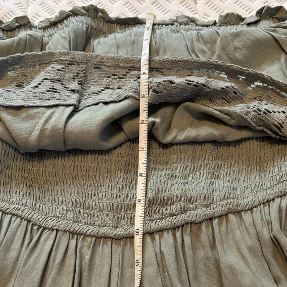 Japna Green Jumpsuit with Lace Trim Size Medium - Picture 10 of 13